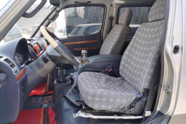 Used Golden Dragon Hiace 2010 2.0L Long-Wheelbase Gasoline Premium Version V20
