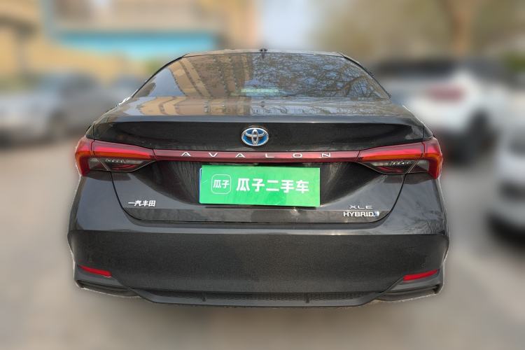 Used Toyota Avalon 2019 Dual-Engine 2.5L XLE Prestige Version China VI Standard