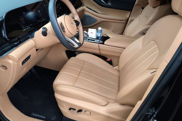 Used VOYAH Dream 2024 PHEV Extended-Range Premium Edition