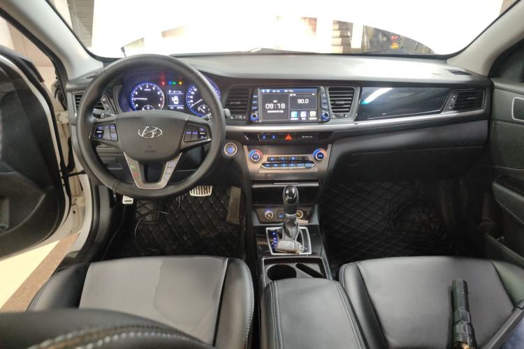 Used Hyundai Mistra 2017 1.8L Automatic Smart GLS China V Standard Center Console