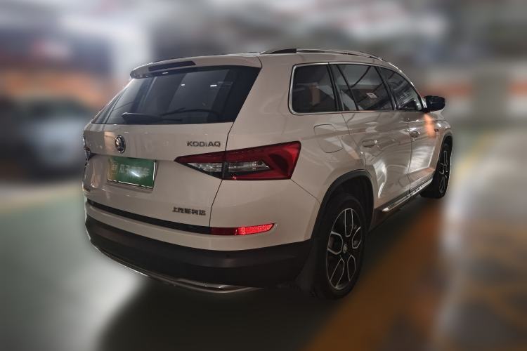 Used Skoda Kodiaq 2017 TSI330 7-Seater Two-Wheel-Drive Luxury Edition Rear Right 45 Deg