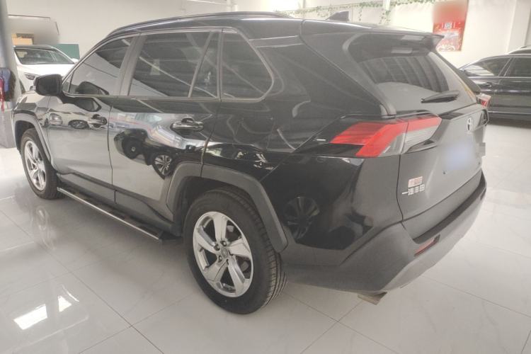 Used Toyota RAV4 2021 2.0L CVT Two-Wheel Drive Fashion Edition
