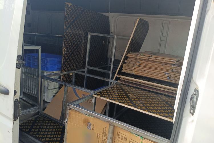 Used Foton Toano 2022 2.5T Manual Jixiang Van Extended Wheelbase Mid-Roof Design Rear Dual Tires 3-Seater D25TCIF1 Left Rear Seat