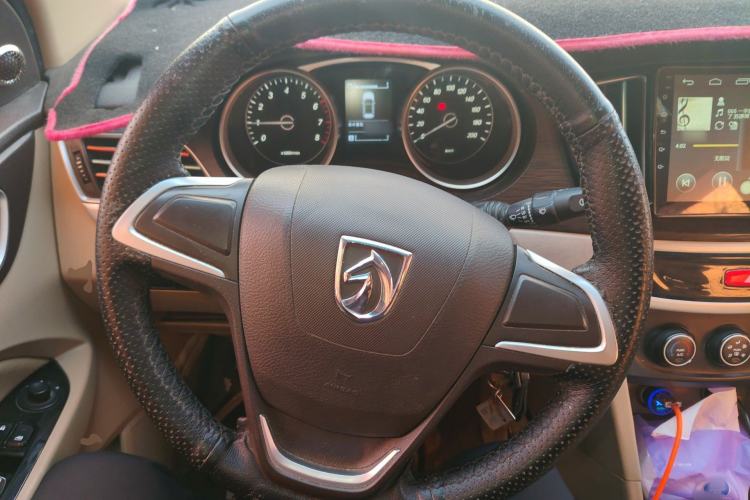 Used Baojun 730 2016 Revised Version 1.5L Manual Standard Model 5 Seats
