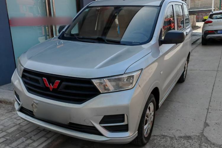Used Wuling Hongguang 2019 1.5L S Basic Version China VI Standard LAR