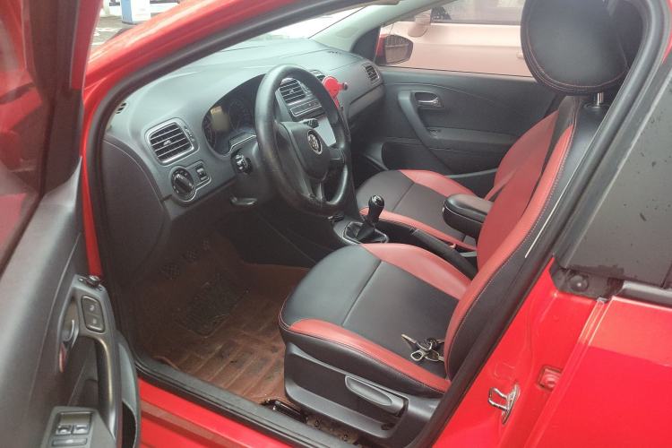 Used Volkswagen Polo 2014 1.4L Manual Comfort Edition