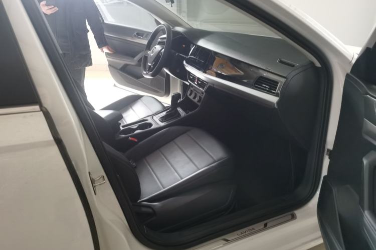 Used Volkswagen Lavida 2022 1.5L Automatic Comfort Edition
