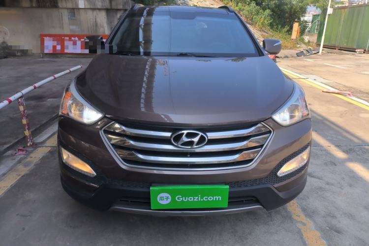 Used Hyundai Santa Fe 2015 2.4L Automatic Two-Wheel Drive Smart Version 5 Seats
