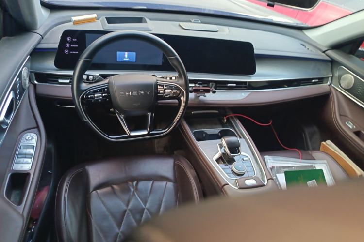 Used Chery Tiggo 8 PRO 2024 Champion Edition 390T Two-Wheel Drive Peak Version 7 Seats
