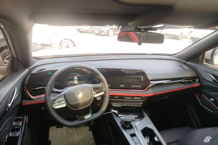 Used Changan X5 PLUS 2024 1.5T DCT ZhiZun Version
