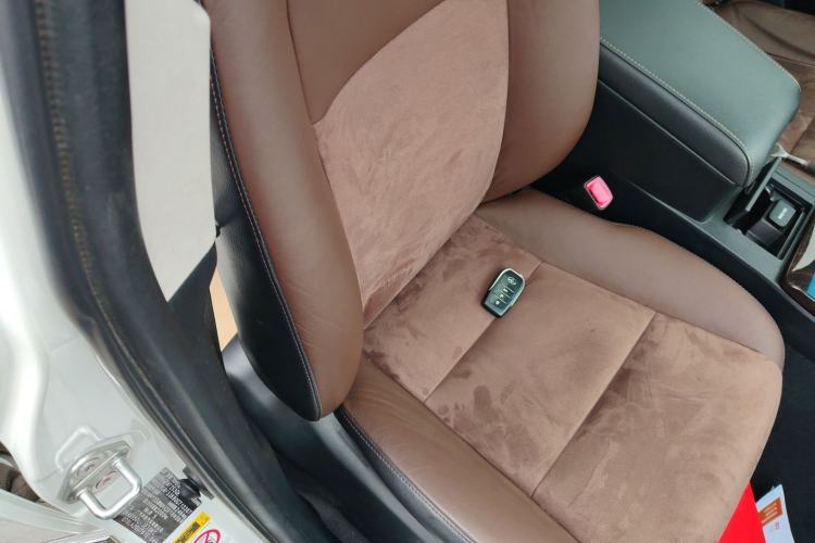 Used Toyota Camry 2016 2.5G 10th Anniversary Deluxe Navigation Edition
