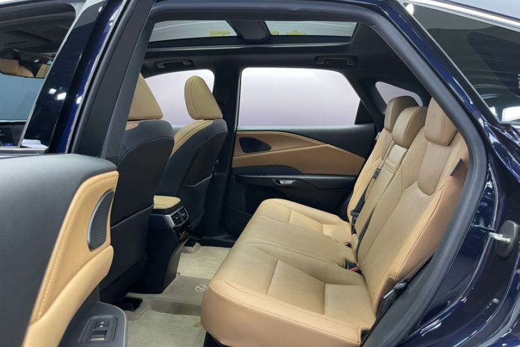 Used Lexus RX 2023 350h Two-Wheel Drive Comfort Edition Interior 2