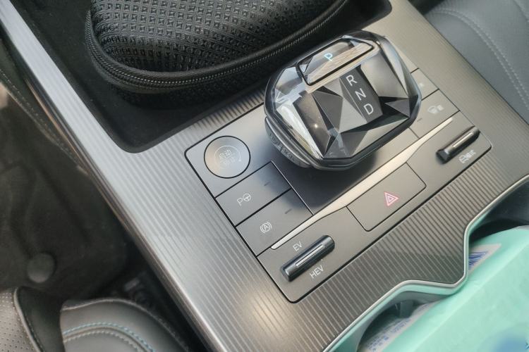 Used BYD Song L DM-i 2025 Intelligent Driving Version 160 km Beyond-Range Type Gear Lever