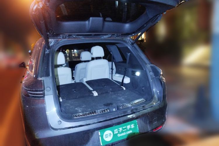 Used Li Auto L8 2023 Pro Model
