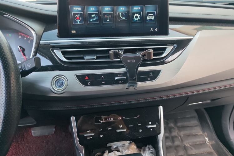 Used CHANGAN CS75 2018 280T Automatic Smart Edition China V Standard Audio And AC Panel