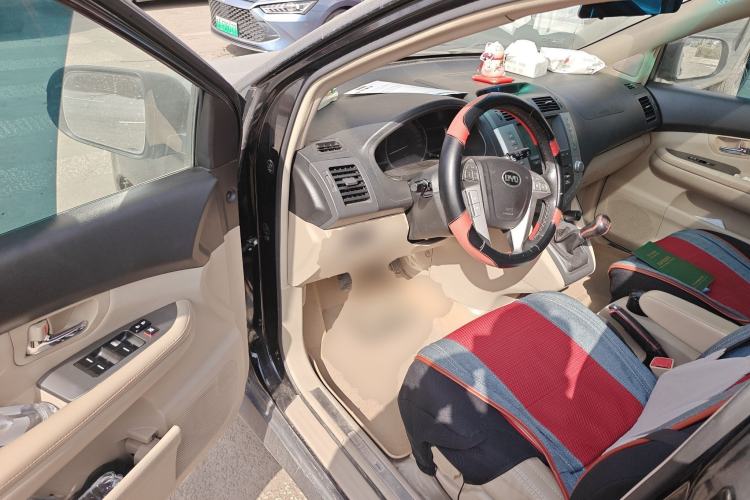 Used BYD S6 2013 Jingyue Edition 2.0L Manual Luxury Model 5 Seats
