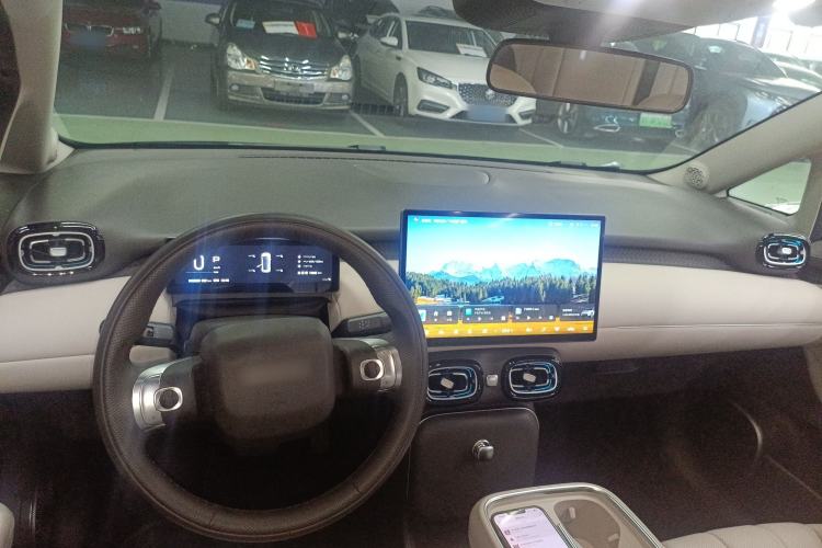 Used AION UT 2025 420 Prestige Edition Center Console