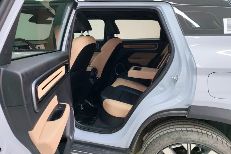 Used Geely Auto icon 2025 Linglong 1.5TD Jinxi Edition Left Rear Seat