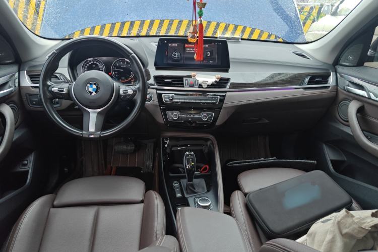 Used BMW X1 2020 xDrive25Li Luxury Edition Center Console