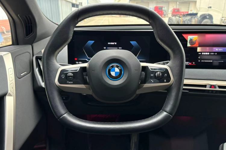 Used BMW iX 2022 xDrive40
