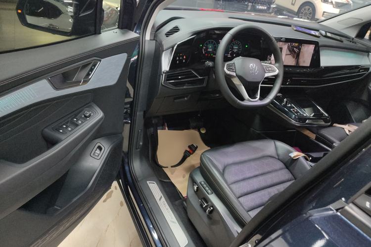 Used Volkswagen Talagon 2022 380TSI All-Wheel-Drive Luxury Prestige Pro 7-Seater Driver Seat