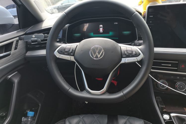 Used Volkswagen Sagitar 2023 300TSI DSG Excellence Edition Steering Wheel