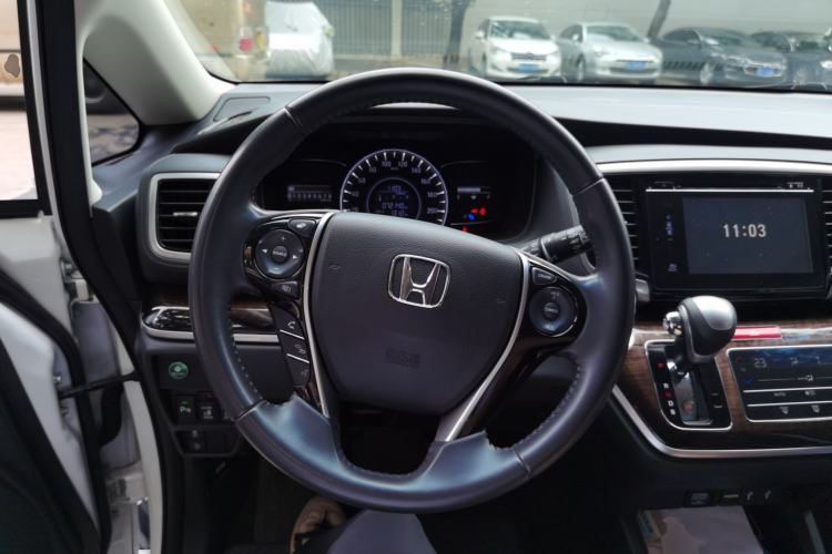 Used Honda Odyssey 2015 Updated Version 2.4L Smart Edition