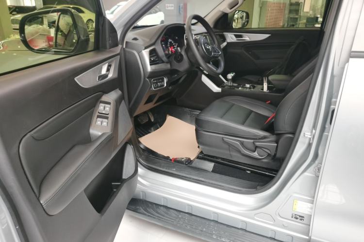 Used Great Wall Poer 2021 2.0T Commercial Version Automatic Diesel Two-Wheel Drive Elite Trim with Long Bed – GW4D20M Driver Seat