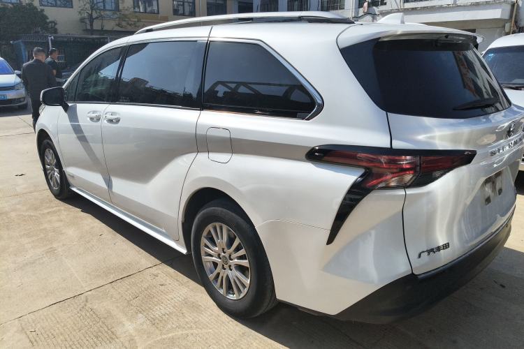Used Toyota SIENNA 2023 2.5L Hybrid Comfort Edition Rear Left 45 Deg