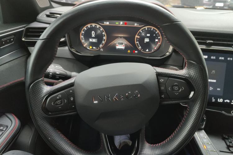 Used Lynk & Co 05 2022 2.0TD Four-Wheel Drive Dynamic Halo Steering Wheel