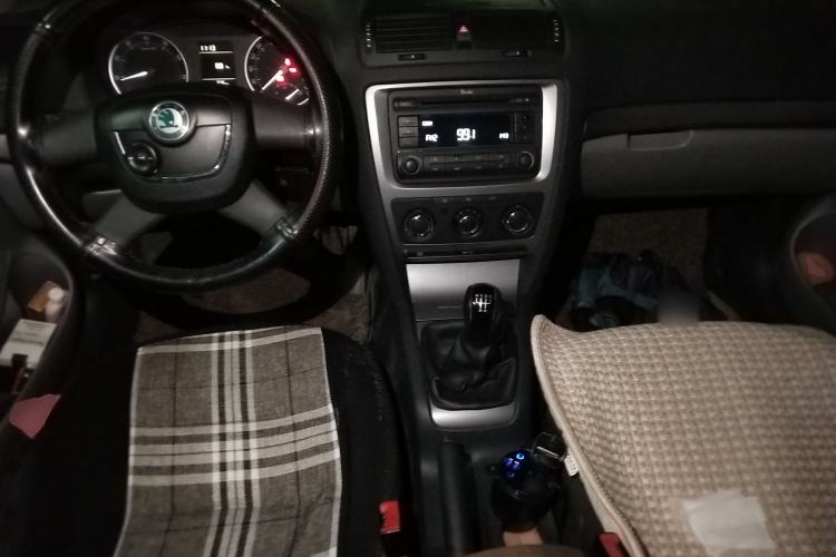 Used Skoda Octavia 2012 1.6L Manual Yijie Edition
