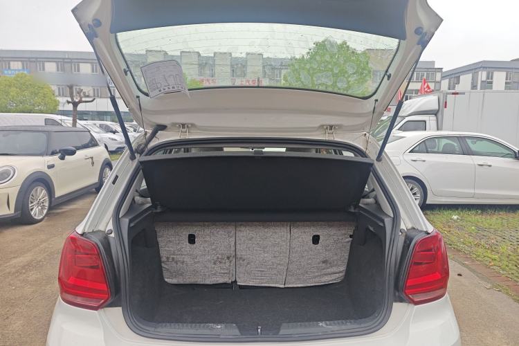 Used Volkswagen Polo 2014 1.6L Automatic Comfort Edition Trunk