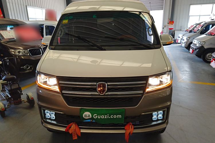 Used Jinbei New Hiace S 2023 1.5L Wealth Edition Van 2/5-Seater Non-Air-Conditioned Version SWC15M Front