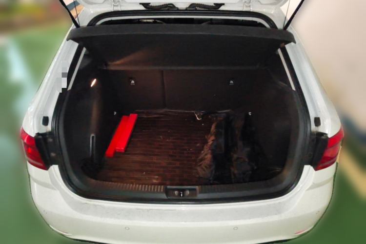 Used Volkswagen Gran Lavida 2015 1.6L Automatic Comfort Edition
