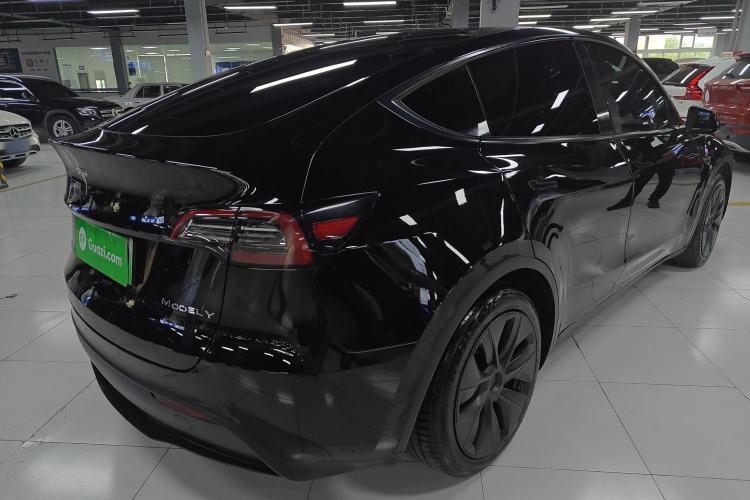 Used Tesla Model Y 2023 Rear-Wheel-Drive Version Rear Right 45 Deg