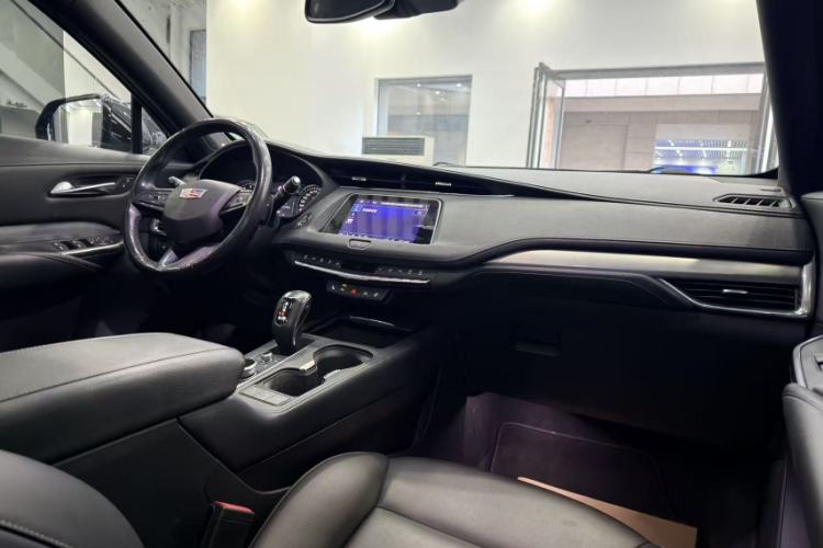 Used Cadillac XT4 2018 28T Four-Wheel Drive Leading Model