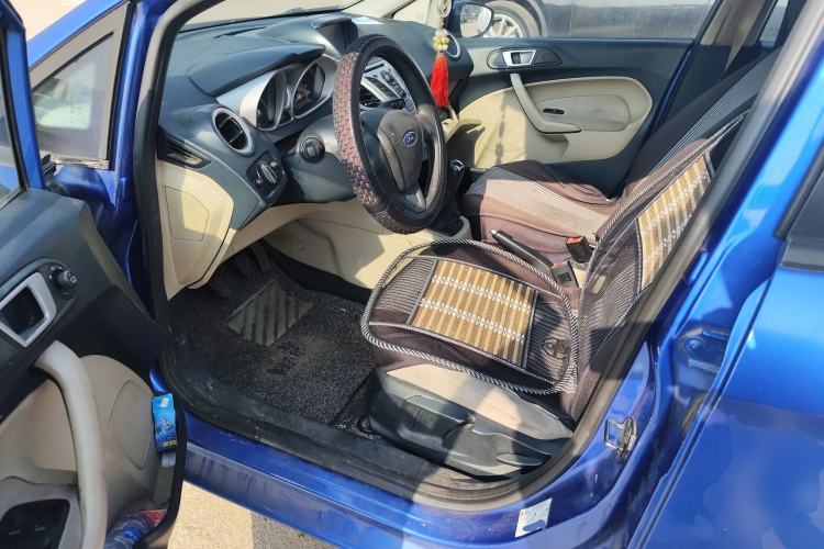 Used Ford Fiesta 2011 Sedan 1.3L Manual Fashion Edition
