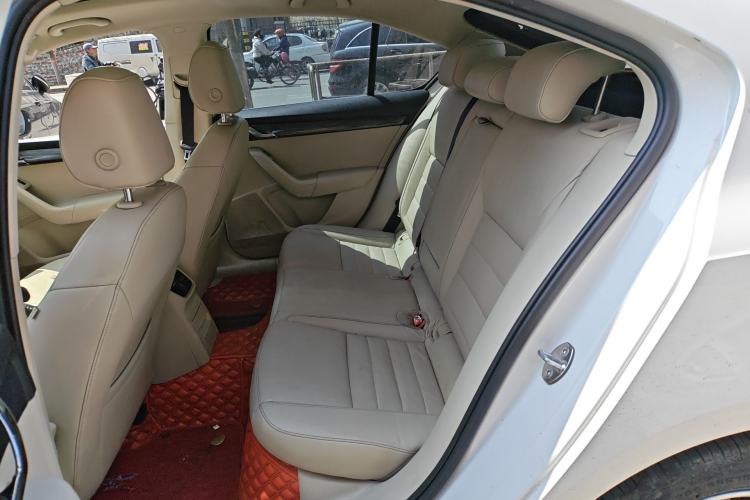 Used Skoda Octavia 2015 1.6L Manual Yijun Edition Left Rear Seat