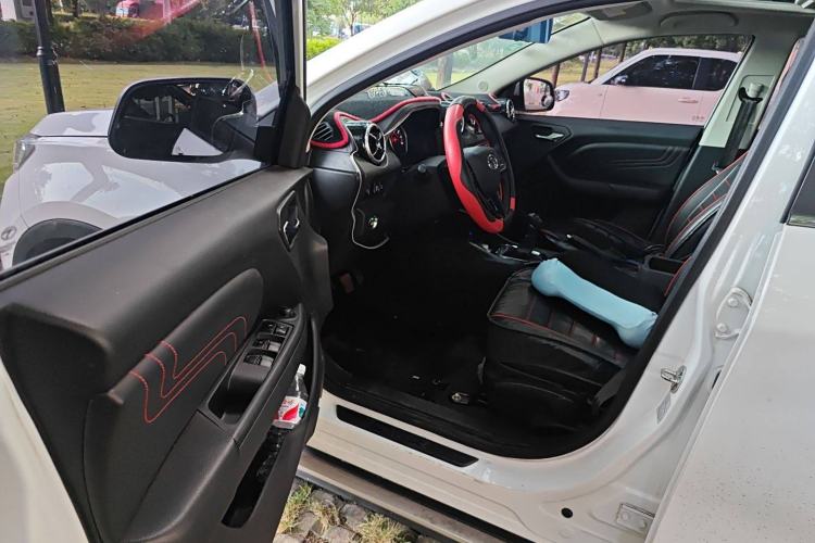 Used Soueast DX3 2018 1.5L Manual Luxury Model
