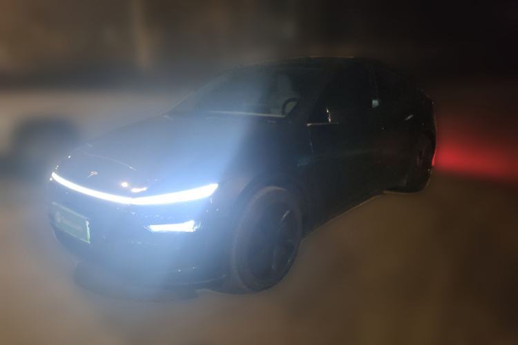 Used Tesla Model Y 2025 Long-Range All-Wheel Drive First Edition