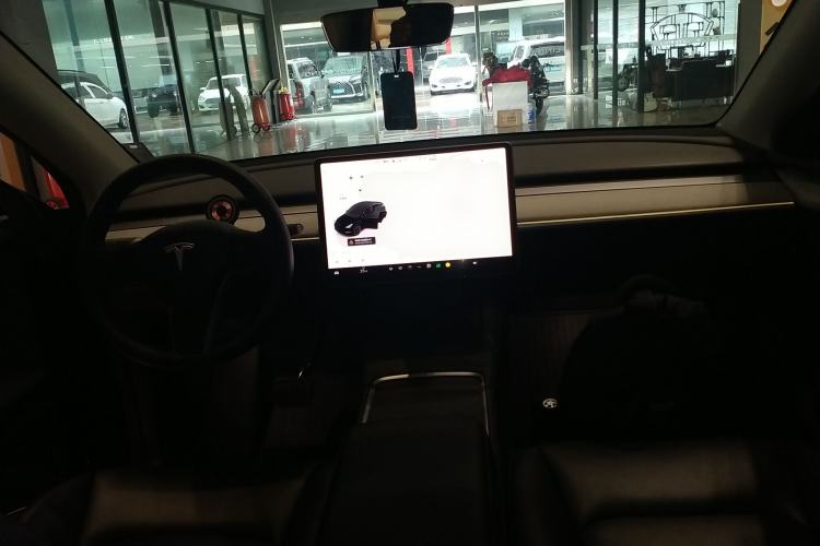 Used Tesla Model Y 2023 Long-Range All-Wheel-Drive Version