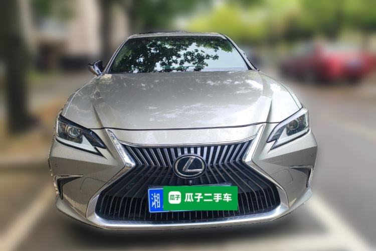 Used Lexus ES 2018 200 Excellence Edition China V Standard
