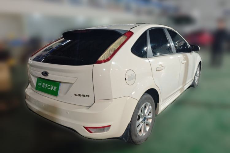 Used Ford Focus 2011 Hatchback 1.8L Automatic Fashion Edition Rear Right 45 Deg