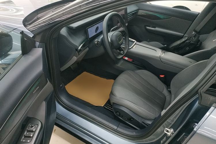 Used Lynk & Co 07 2024 EM-P 126 Long-Range Ultra
