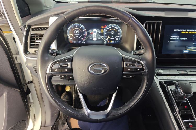 Used GAC Trumpchi M8 2021 Master Series 390T Prestige Edition Steering Wheel