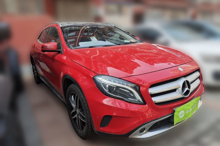 Used Mercedes-Benz GLA 2015 GLA 200 Fashion Model Front Right 45 Deg