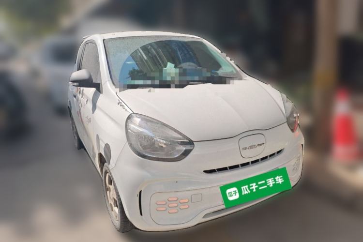 Used Roewe Clever 2021 302 km New Four-Seater Super-Efficient Version Front Right 45 Deg