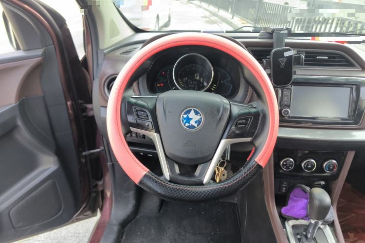 Used Venucia M50V 2017 1.6L XL CVT Luxury Edition