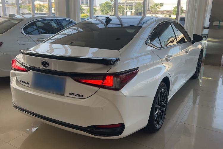 Used Lexus ES 2021 200 Excellence Edition
