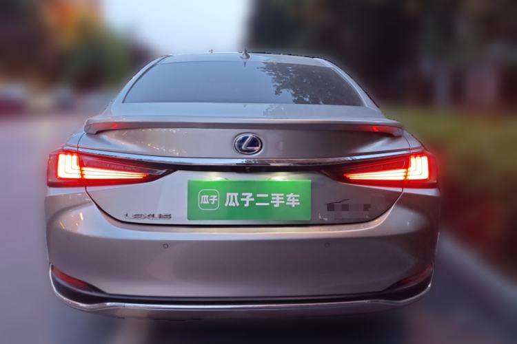 Used Lexus ES 2020 300h Premier Edition